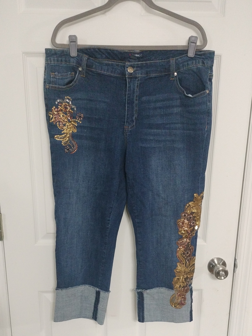 Denim 24/7 Blue Cropped Jeans with Gold Sequin Embellishments